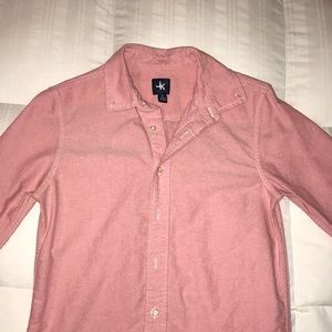 J. Khaki button down boys shirt. Color pink.